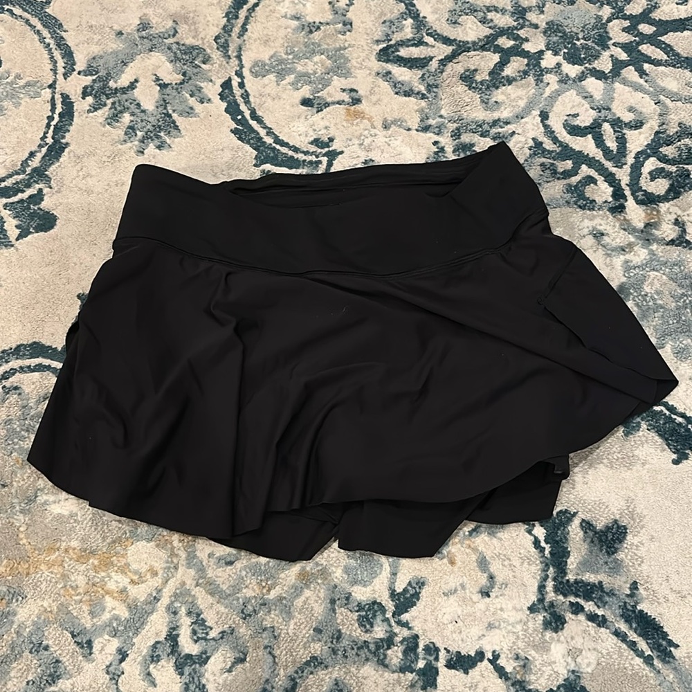 Lululemon Quick Pace Skirt, size 4
